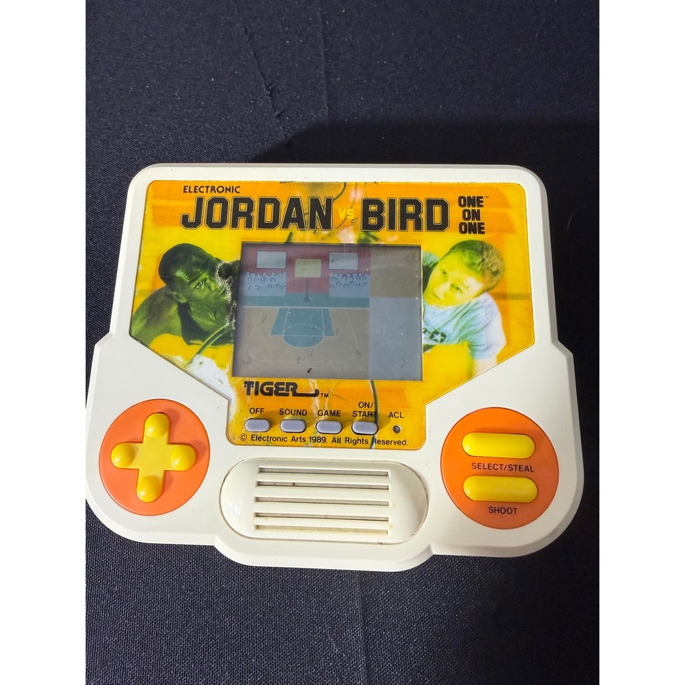 Tiger Electronics Jordan vs Bird Handheld Game OS White Fair‎ 1989 Vintage NBA